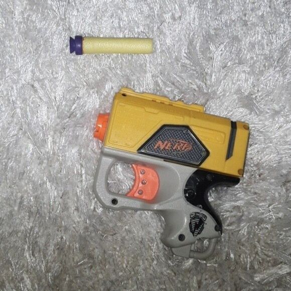 Nerf N-Strike toy yellow kids children soft pellets strike play dart bla… - Picture 4 of 9